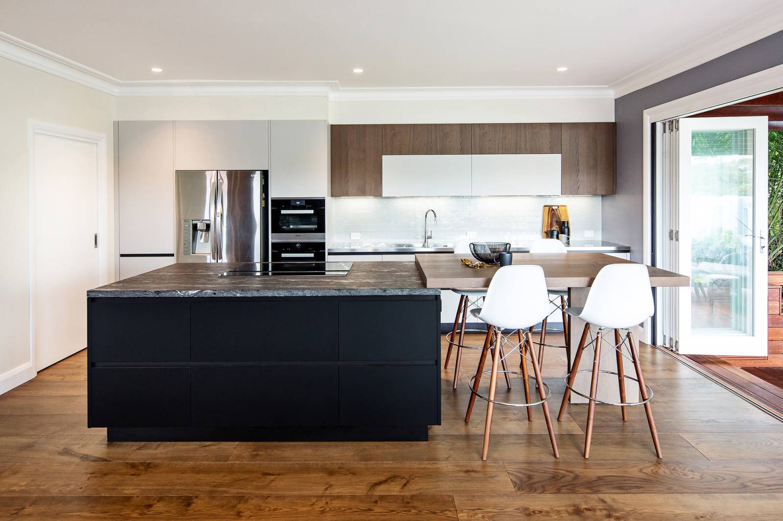 CUISINE MAXIMA PLACAGE BOIS ET MARBRE