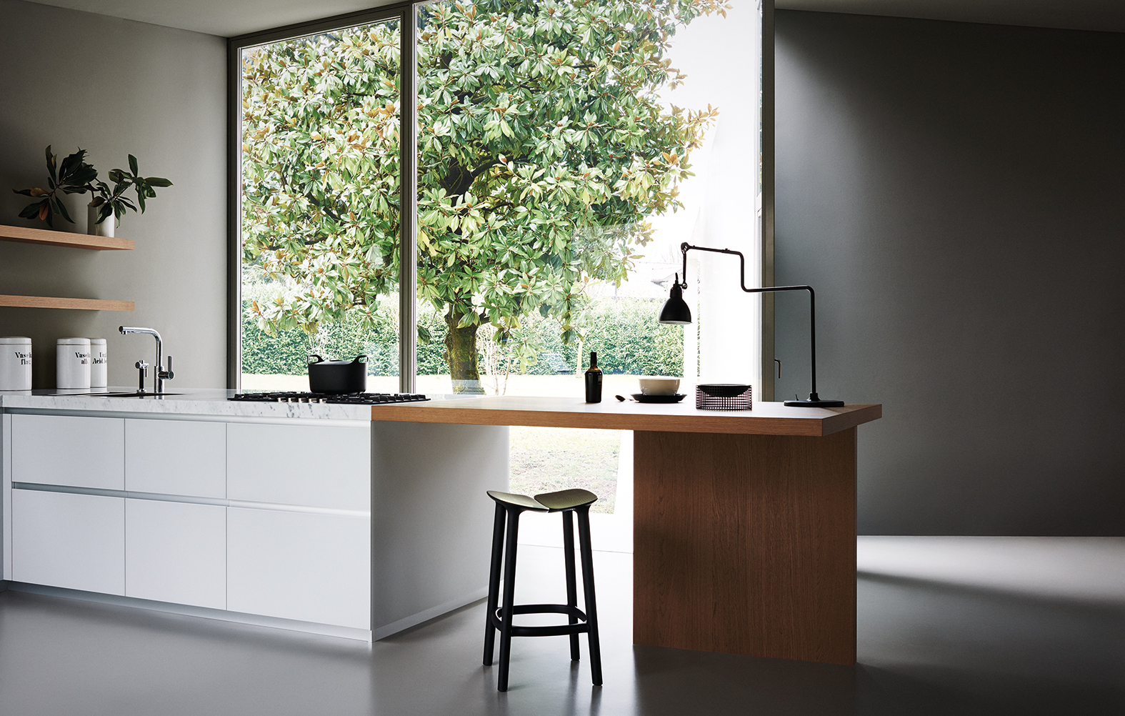 cuisine moderne laquée soie blanc et coin repas bois