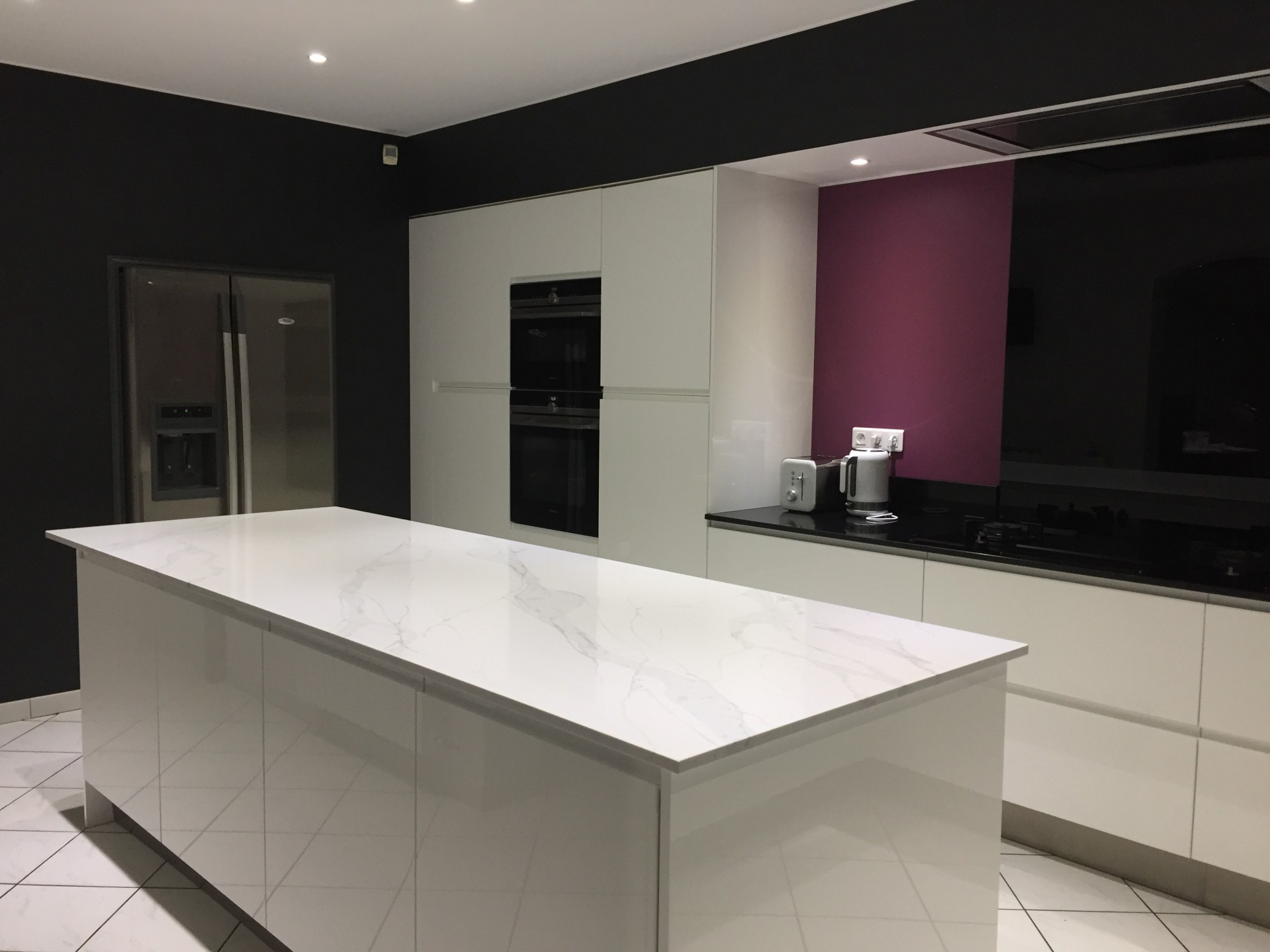 Cuisine Discac modèle Eclipse laqué blanc brillant - Bruges